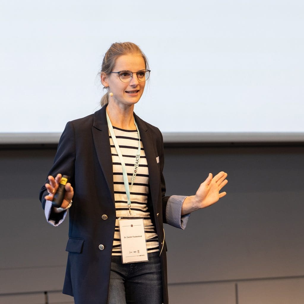 Dr. Carolin Truckenbrod