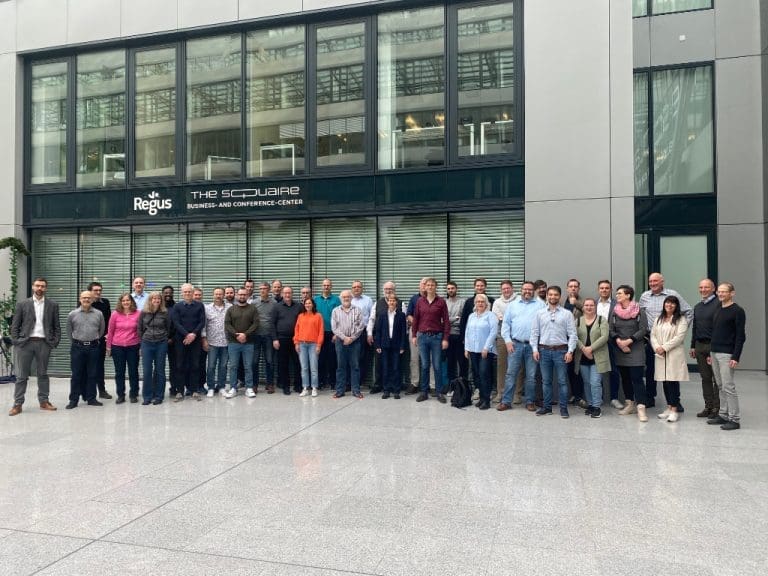 IT-Entwickler aus der Augenoptik-Branche beim Treffen in Frankfurt am Main, November 2022