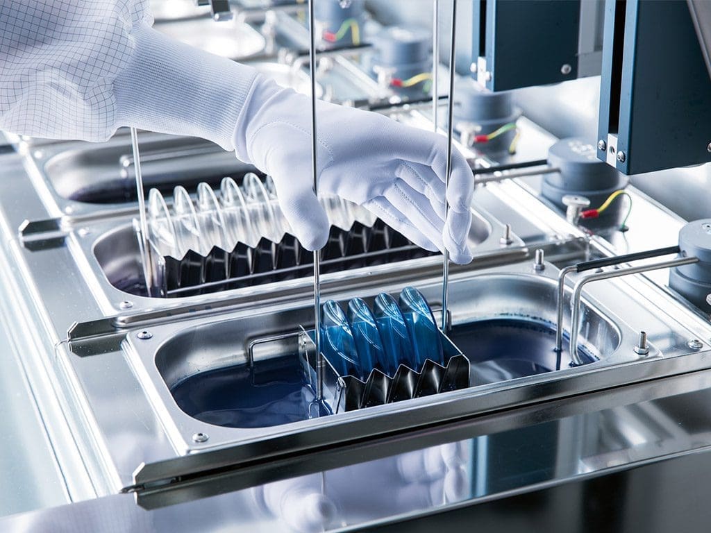 Silhouette Lens Colouring