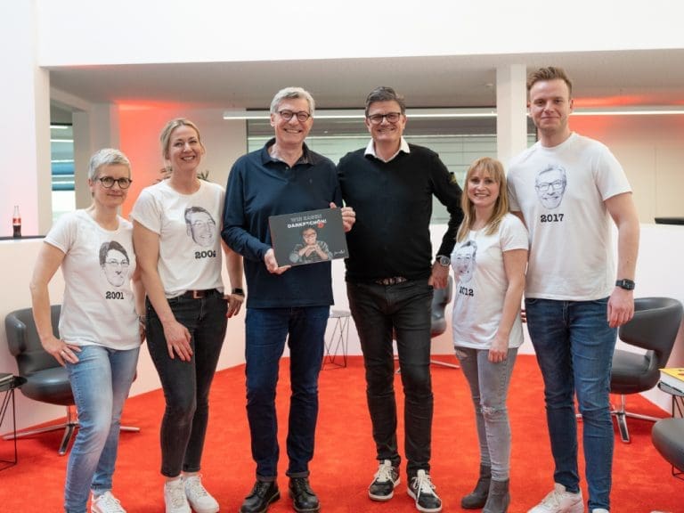 Helmut Schweda, Carsten Schünemann, Kai Behr, Katja Gastreich, Sari Skoda und Anna Pomian von IGA Optic