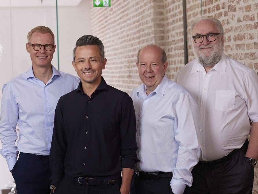 v.l.n.r.: Die Geschäftsführer: Toni Schmidt (Amparex), Alex Schröder (Ipro), Trevor Rowley (Optix), Martin Himmelsbach (Ipro)