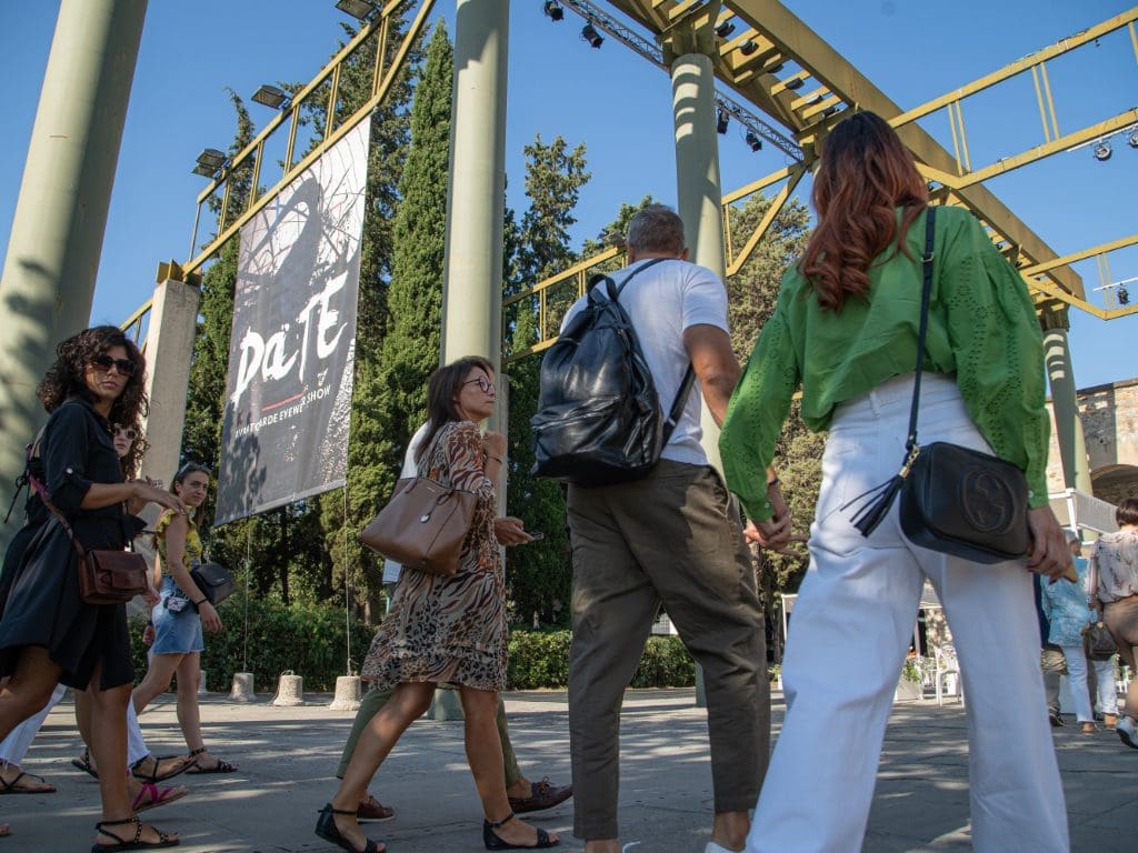 Eingang zur DaTE Eyewear Exhibition 2023