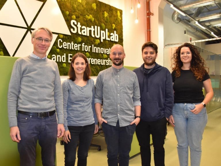 André Kabeck vom Gründungsservice der EAH Jena, Dr. Ilka Urban, Dr. Markus Leicht und Nico Trinks von Perceptec, Michelle-Sharon Cole (Projekt „StartUp@EAH“)