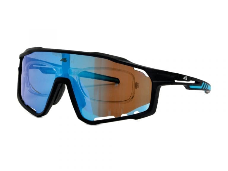 Sportsonnenbrillen-Modell F2 7014 01 von Aoyama und F2