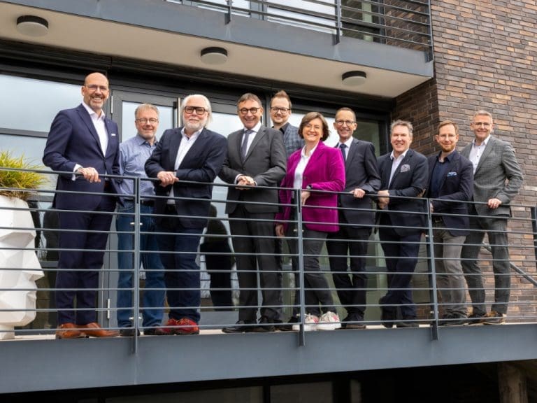 Der Vorstand des AOV NRW: Andreas Oehm, Jens Schulz, Ulrich Schüttler, Christian Müller, Kai Jaeger, Katharina Bussemaß, Hans Josef Schümmer, Diethard Pankatz, Philipp Bell, Thomas Heimbach