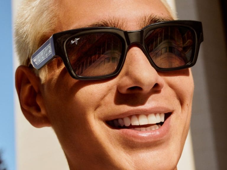 Schauspieler Evan Mock trägt Brille von Maui Jim als neuer Markenbotschafter