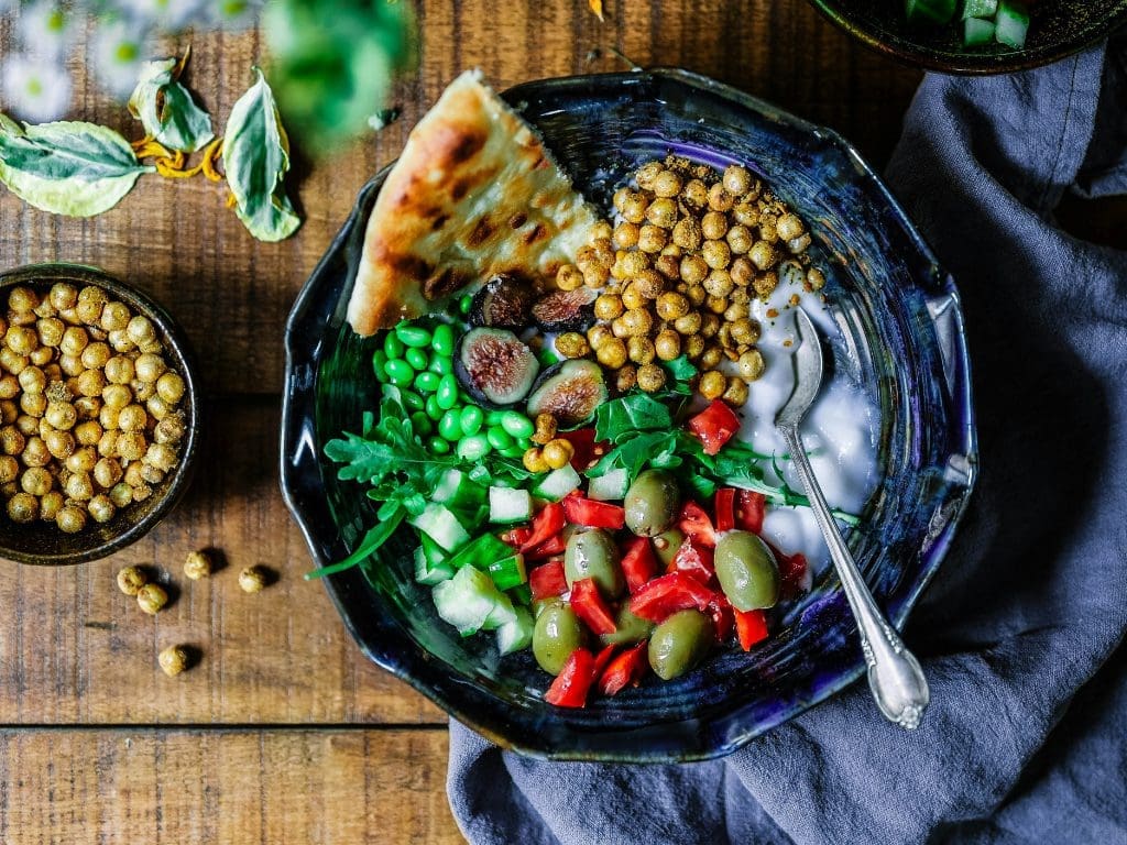 Mediterraner Speisenteller