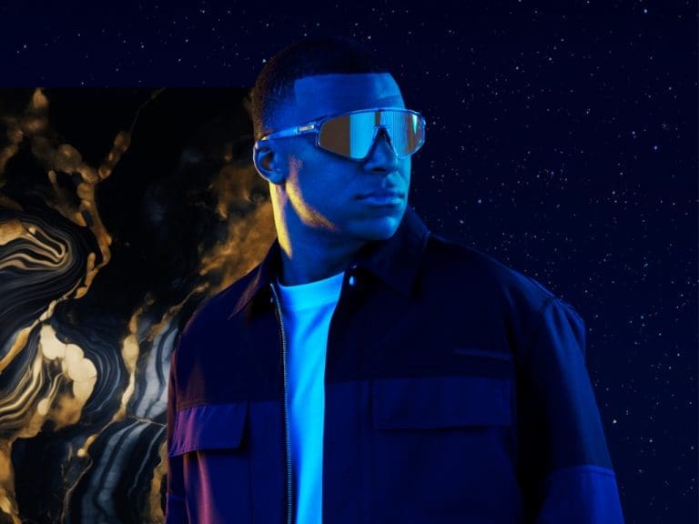 Kylian Mbappé trägt die Sonnenbrille Latch von Oakley