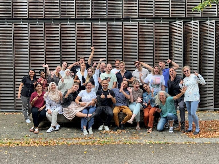 Gruppenfoto Aalener Optometrie-Masterstudierende mit Professoren aus den USA im Studienjahr 2024/25