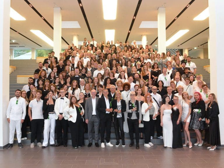 Mitarbeiter der LoQu Optical Group beim Betriebsfest zum 35-jährigen Bestehen der Gründungsmarke Aktivoptik