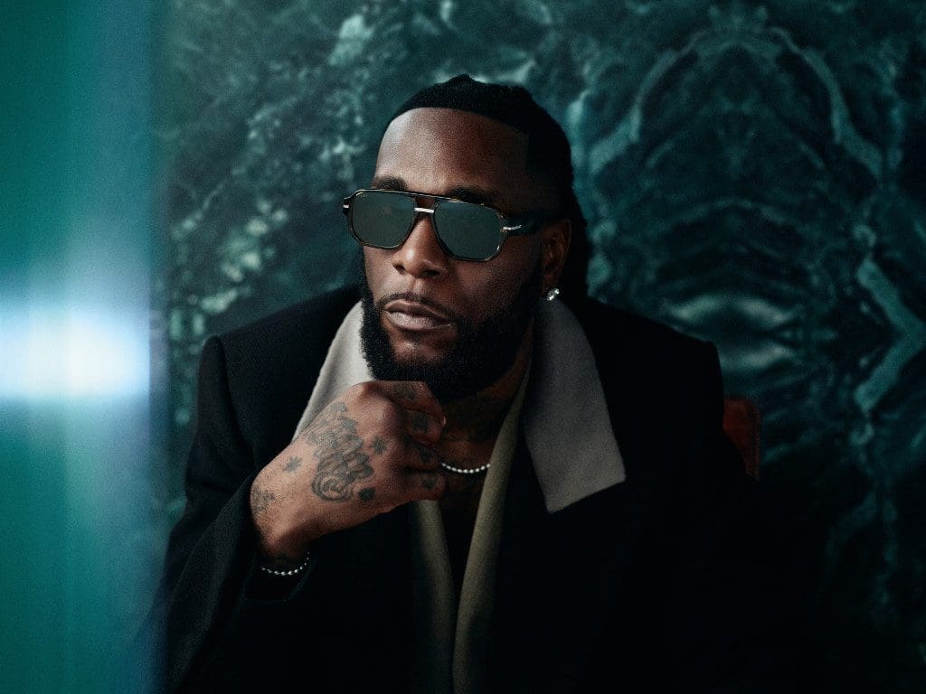 Burna Boy trägt Boss-Sonnenbrille von Safilo