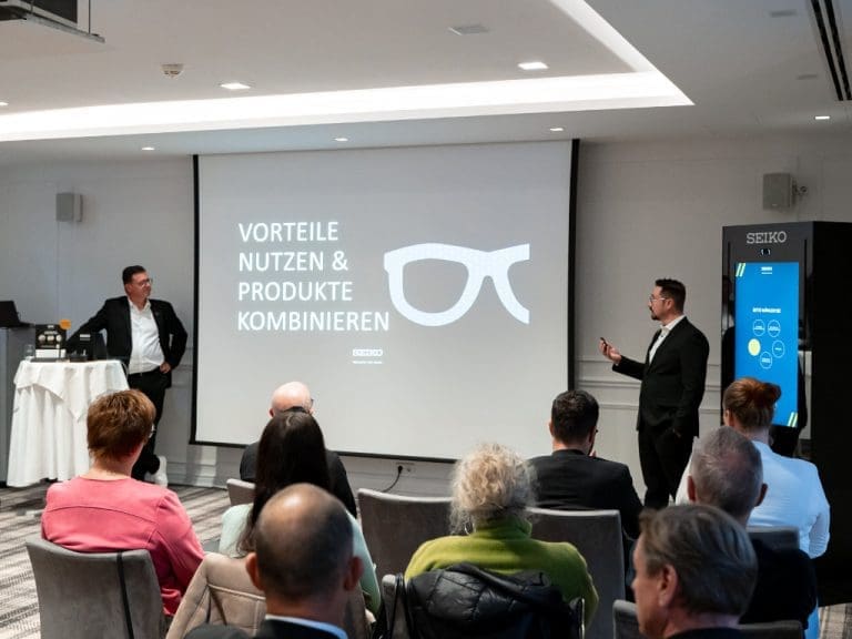 Seiko Roadshow vom 9. Oktober 2024 in Dortmund mit Gerd Müller, rechts Alexander Schwarze