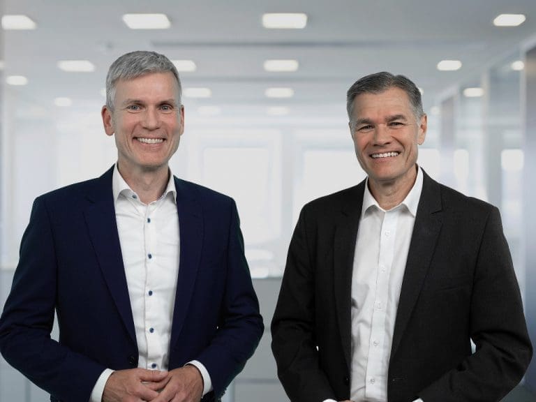 Andreas Pecher und Dr. Karl Lamprecht von Zeiss