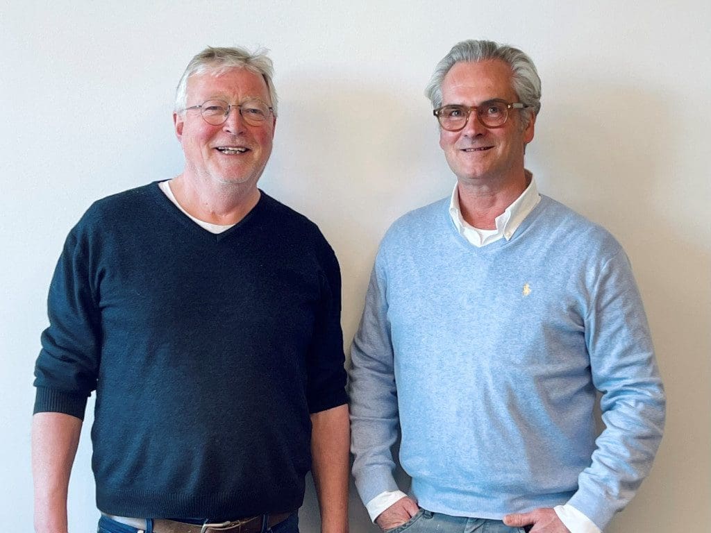 Der langjährige Charmant Europe-Sales Manager Holger Schröder mit seinem Nachfolger Oliver Kramer