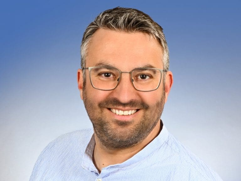 Philipp von Grudzinski als Gebietsleiter im Außendienst von Eschenbach Optik