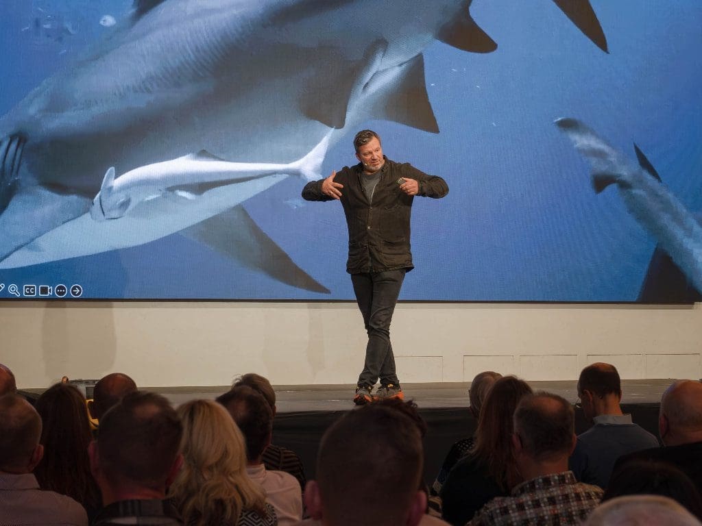 André Wiersig beim Vortrag auf dem Optiker- und Hörakustiker-Event peak24