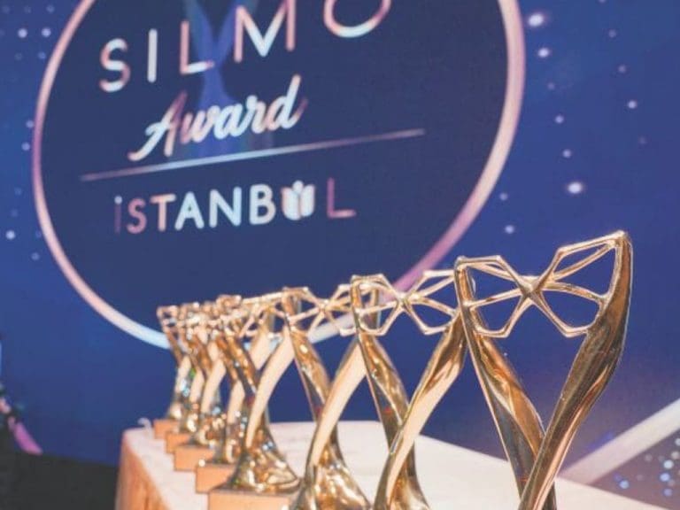 Trophäe des Silmo Award Istanbul 2024