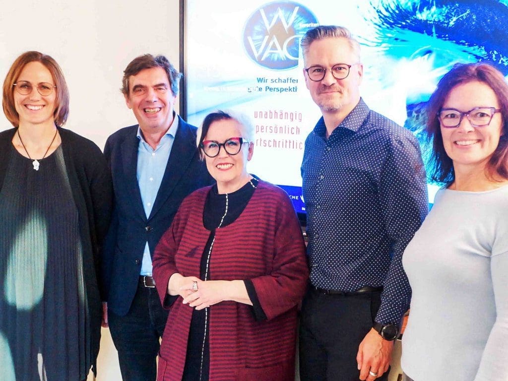 Der neue Vorstand der Wissenschaftlichen Vereinigung für Augenoptik und Optometrie, (von links): Stefanie Wöhrle, Hartmut Glaser, Vera Pfeifer, Frank Wersich und Sabine Schlicht