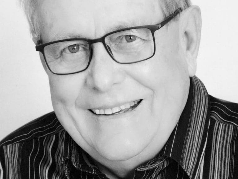 Schwarz-Weiß-Foto von Dietrich Hamann, ehemaliger Vize-Verbandspräsident des ZVA, im Nachruf