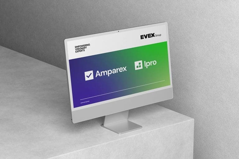 Computerbildschirm mit EVEX Group-Logo und den Logos von Amparex und Ipro auf farbigem Hintergrund