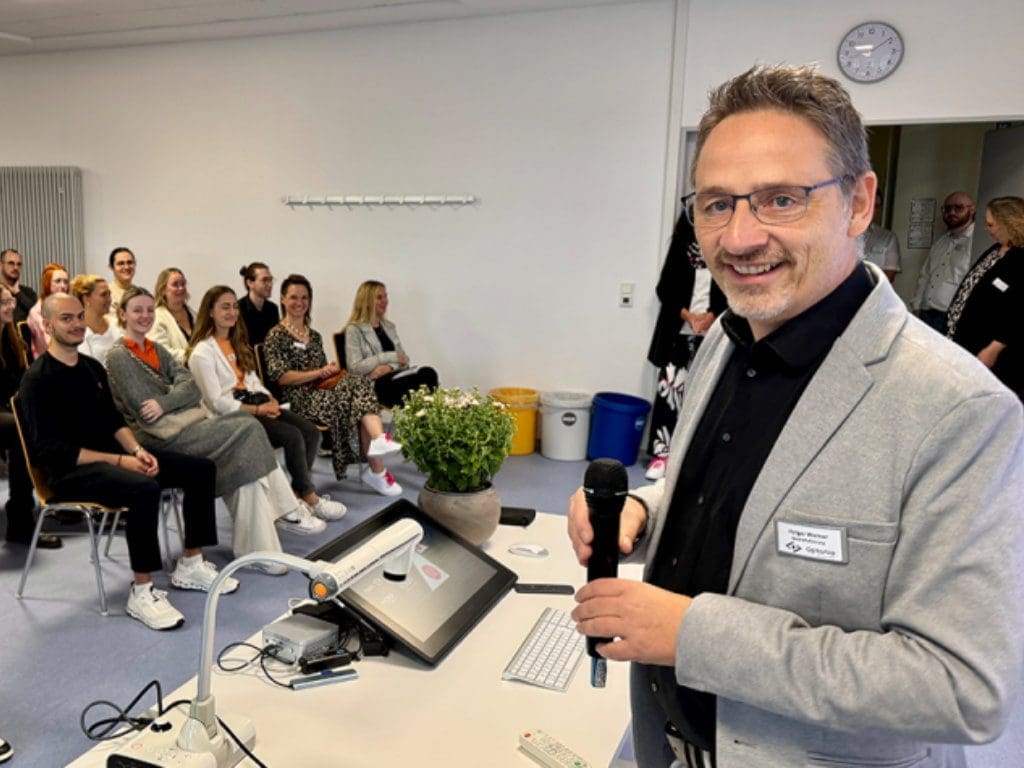 Holger Werner, Geschäftsführer der Optonia Fachschule für Augenoptik und Optometrie