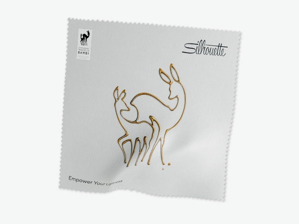 Charity-Brillentuch 2025 von Silhouette mit Doppelreh-Motiv für die Tribute to Bambi Stiftung