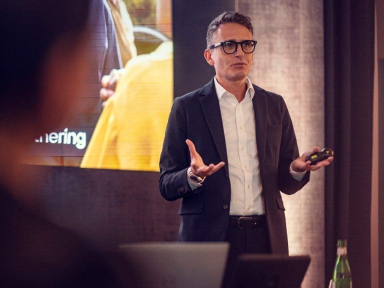 EssilorLuxottica und Apollo luden zum Nuance Audio Event ein