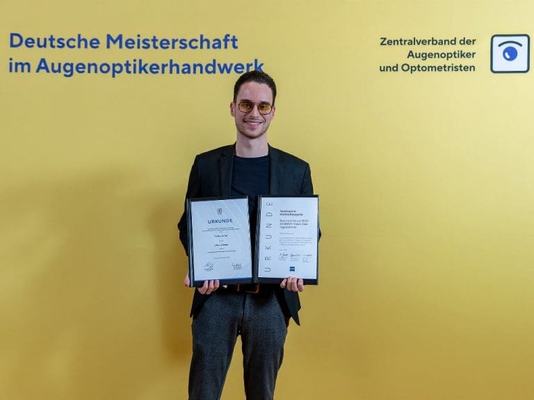 Fin Ronan Poll aus Mecklenburg-Vorpommern gewann die Deutsche Meisterschaft im Augenoptiker-Handwerk als 1. Bundessieger und erhielt dazu noch den Sonderpreis „Gleitsichtexperte“
